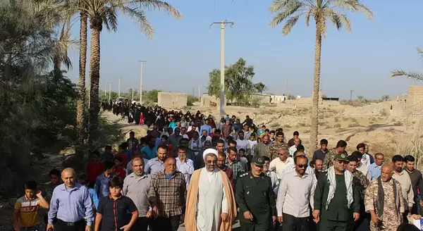 عکس پیرمرد خارکن