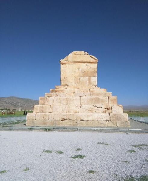 دانلود عکس مقبره کوروش کبیر