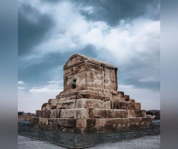 دانلود عکس کوروش کبیر برای تصویر زمینه