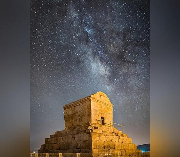 عکس آرامگاه کوروش کبیر با کیفیت بالا