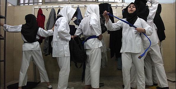 عکس کارتونی دختر کاراته باز
