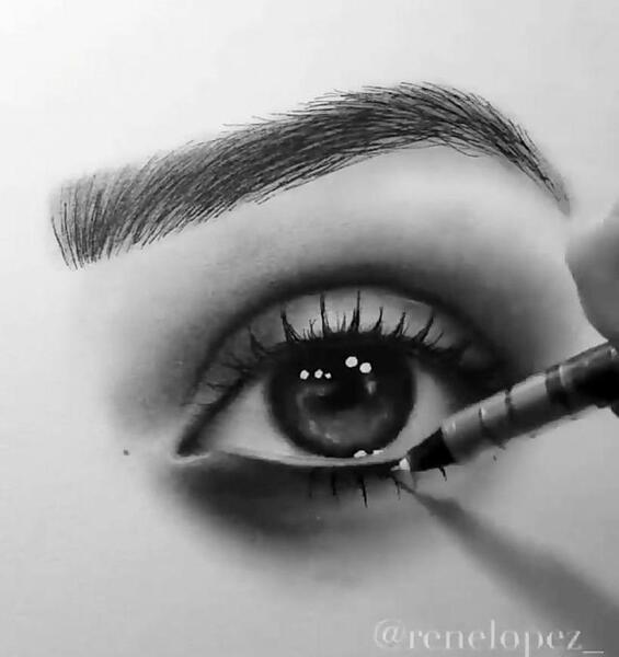 عکس کارتونی دختر چشم ابرو مشکی