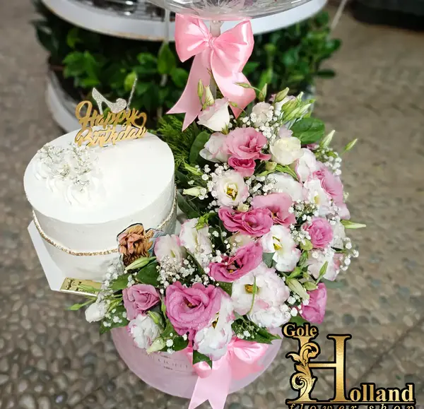 عکس کیک تولد با دسته گل