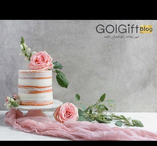 عکس کیک تولد با تزیین گل طبیعی