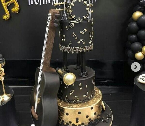 عکس کیک تولد رهام هادیان