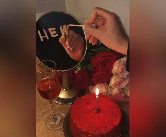 عکس با کیک تولد بدون چهره