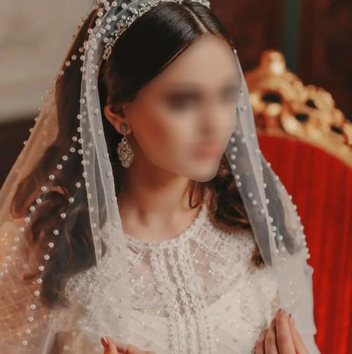 عکس لباس عروس با تور