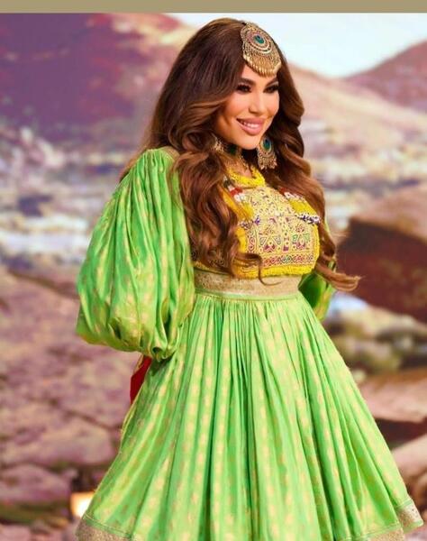 عکس دختر افغان با لباس افغانی