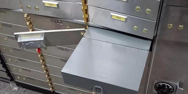 عکس گاوصندوق بانک مرکزی