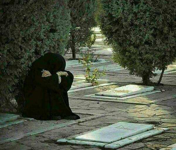 عکس دختر چادری با گریه
