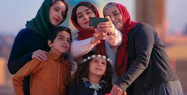 عکس پدر مادر نازنین بیاتی