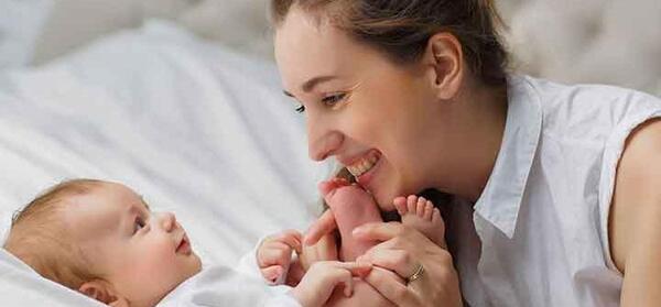 عکس مادر و نوزاد تازه متولد شده
