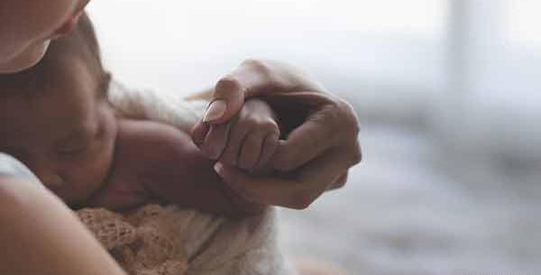 عکس مادر و نوزاد تازه متولد شده