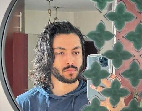 عکس مادر و پدر کیسان دیباج