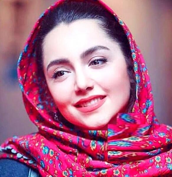 عکس مادر و پدر نازنین بیاتی