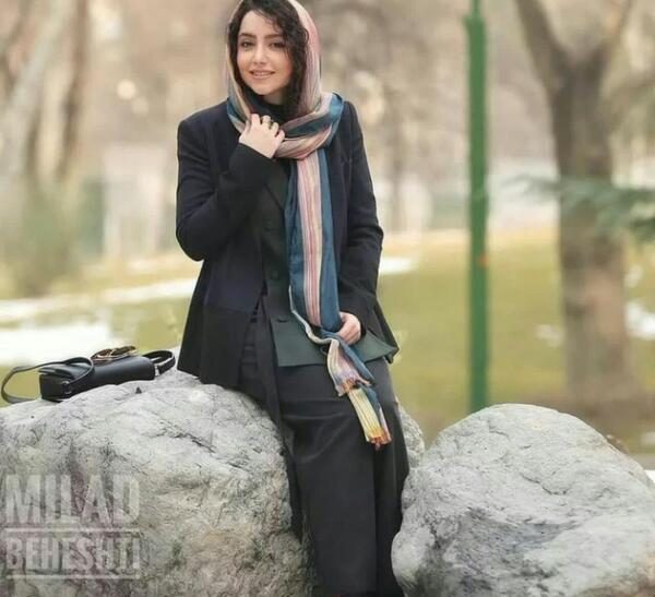 عکس مادر و پدر نازنین بیاتی