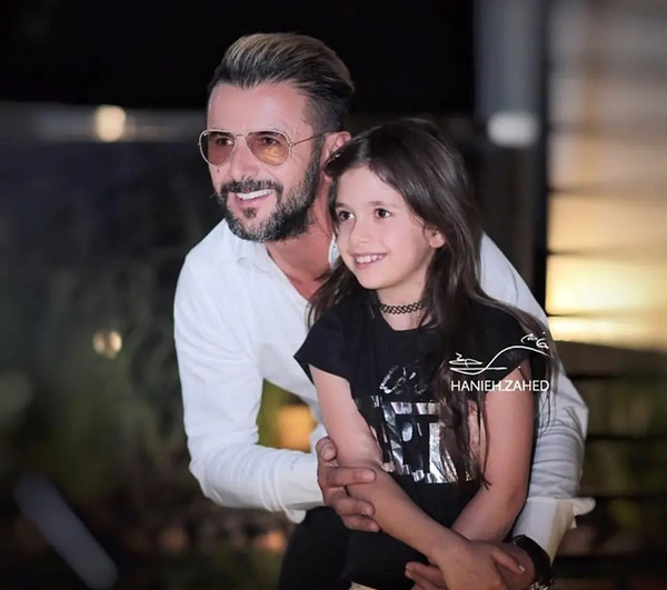 عکس مادر و پدر دارا حیایی