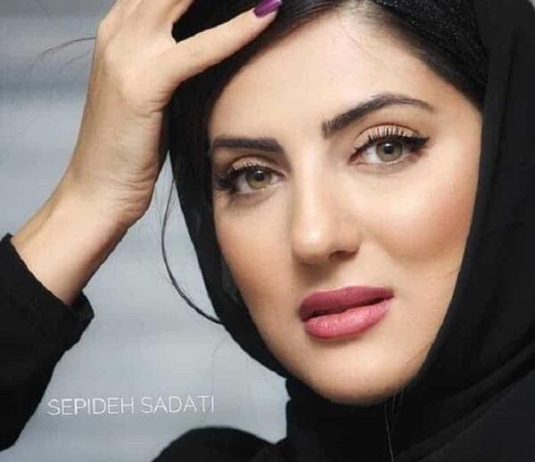 عکس مادر هلیا خزایی