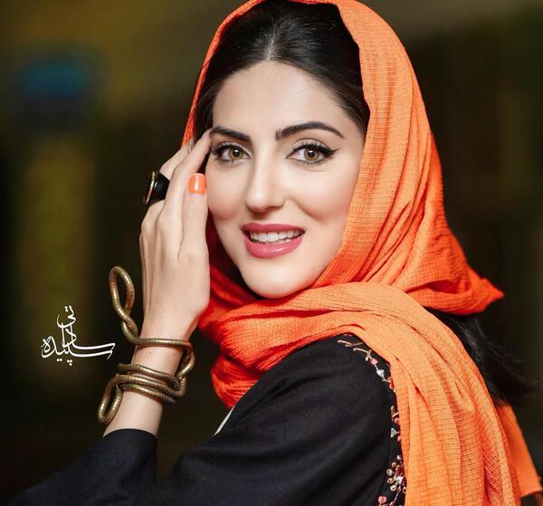 عکس مادر هلیا بلاگر