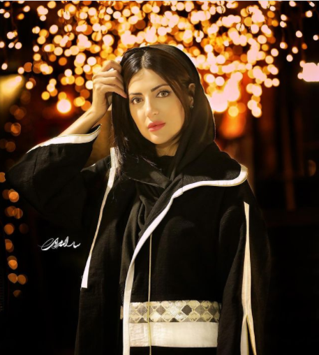 عکس مادر هلیا بلاگر