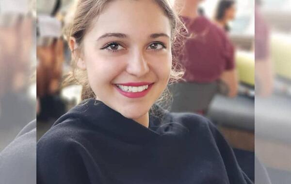 عکس پدر و مادر هلیا حسینی