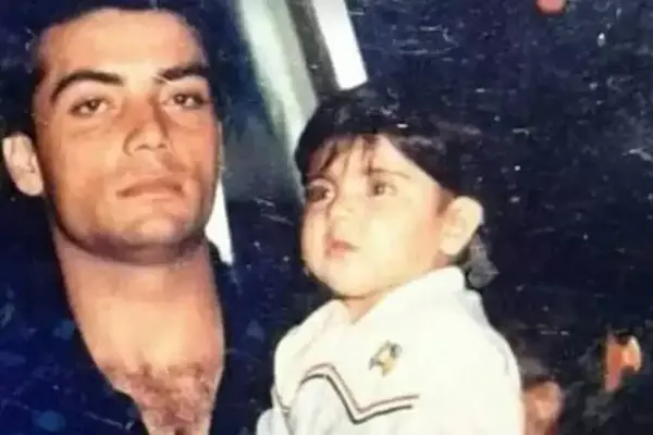 عکس پدر و مادر هلیا حسینی