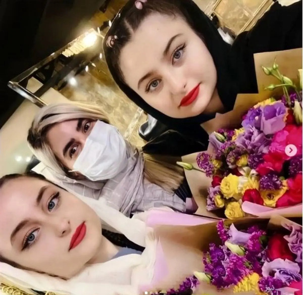 عکس مادر و پدر سارا و نیکا