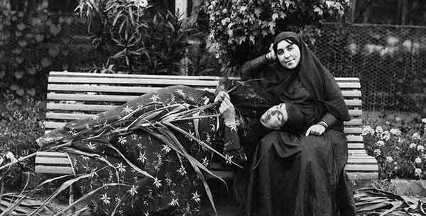 عکس مادر و خواهر ناصرالدین شاه