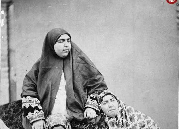 عکس مادر و خواهر ناصرالدین شاه