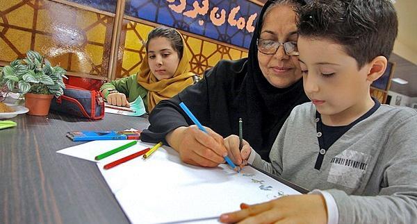 عکس مادر بزرگ مهربان