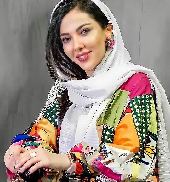 عکس پدر و مادر لیلا اوتادی