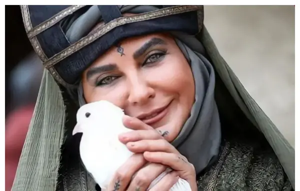 عکس مادر واقعی لعیا زنگنه