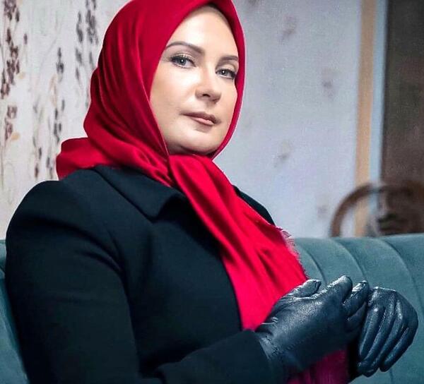 عکس مهدیه موسوی مادر لعیا زنگنه