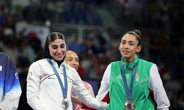 عکس مادر کیمیا علیزاده