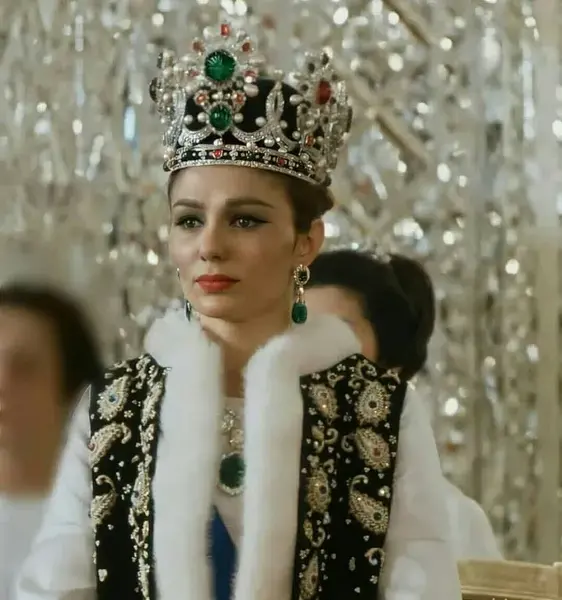 عکس پدر و مادر فرح پهلوی