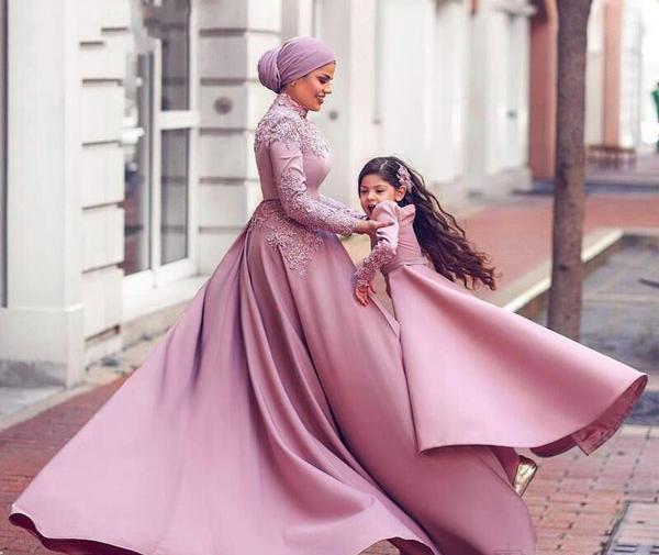 عکس عروسکی مادر دختری