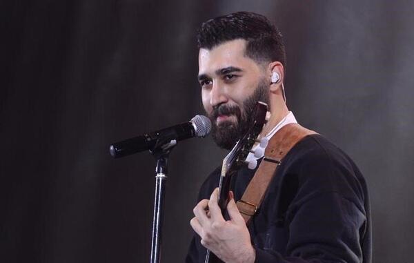 عکس پدر و مادر علی یاسینی