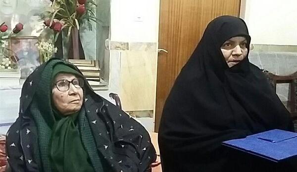 عکس مادر شهید حججی