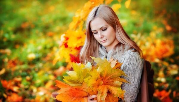 ژست عکس پاییزی مادر پسری
