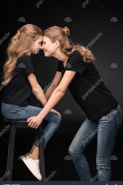 ژست عکس مادر دختر