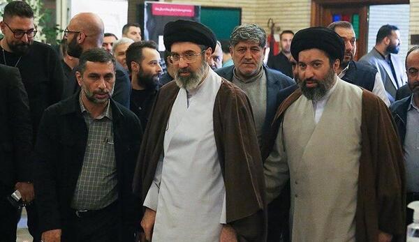 عکس پدر و مادر رهبر