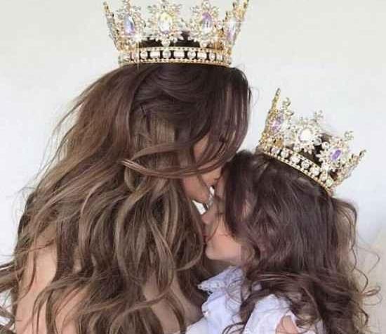 عکس دست مادر و دختر برای پروفایل