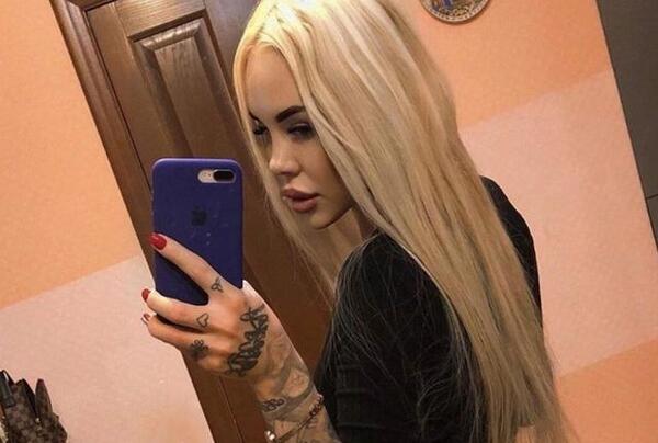 عکس مادر بچه سردار آزمون