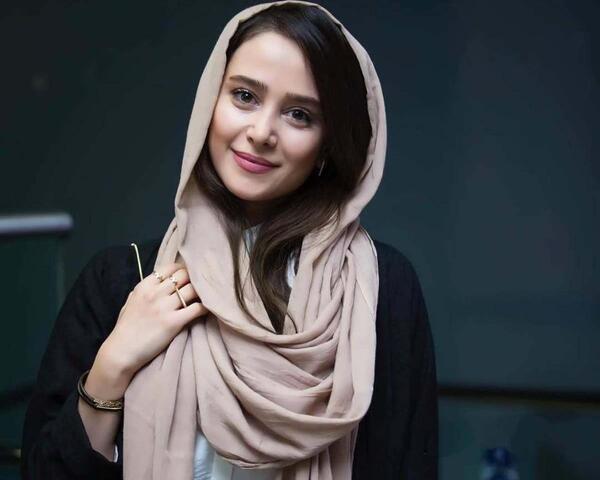 عکس پدر و مادر الناز حبیبی