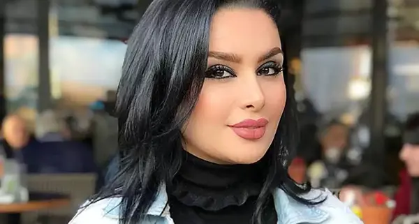 عکس پدر و مادر دنیا جهانبخت