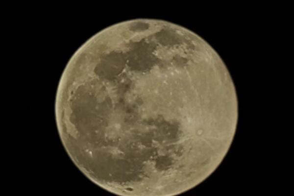 عکس فیک ماه سامسونگ