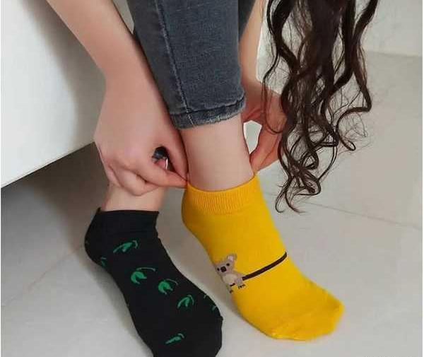 عکس جوراب مشکی زنانه