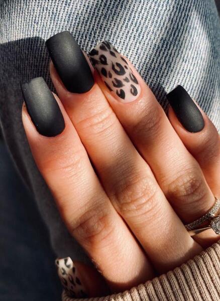 عکس ژلیش پا مشکی