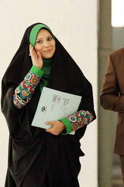 عکس خانم با چادر مشکی