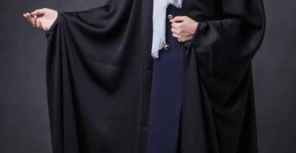 عکس قاآنی با چادر مشکی
